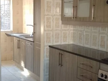 3 Bedroom Flat & Apartment