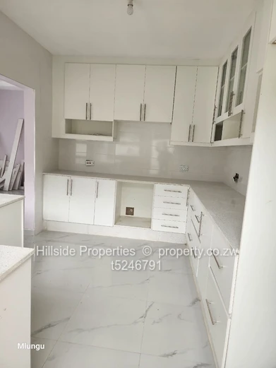 Mabvazuva 4 bedroom house for sale 