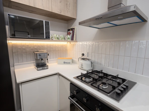 3 Bedroom Flat & Apartment