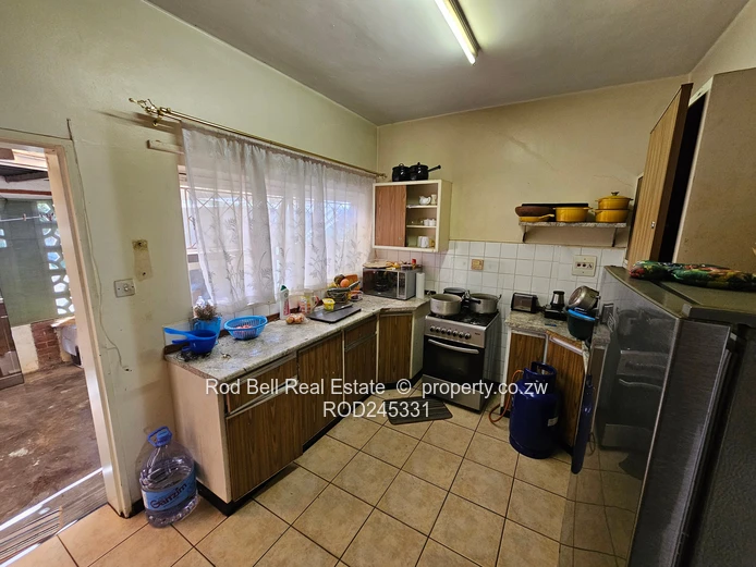 Semi-detached 3-bedroom, duplex garden Flat