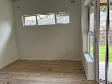 3 Bedroom Flat & Apartment