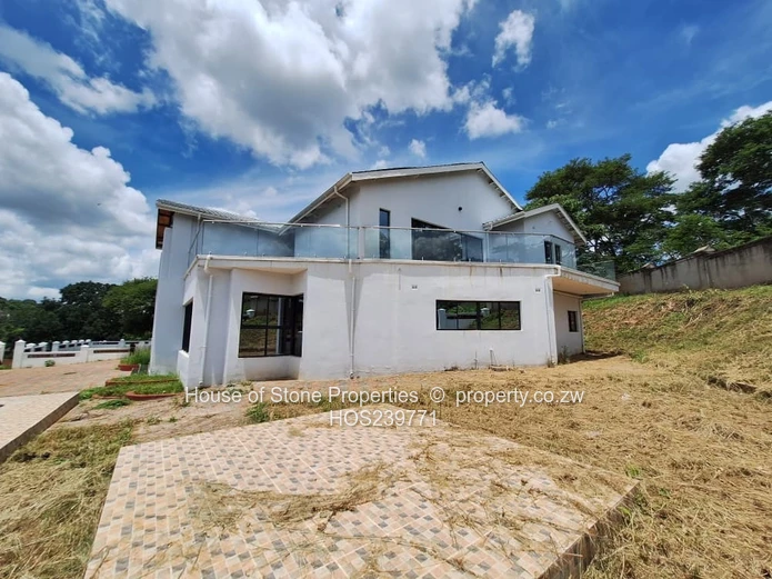 Helensvale Cluster Development for sale Borrowdale Brooke Drive