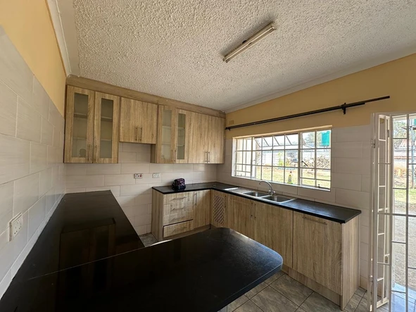 3 Bedroom Flat & Apartment