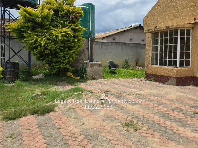 Zimrepark Cottage To Let