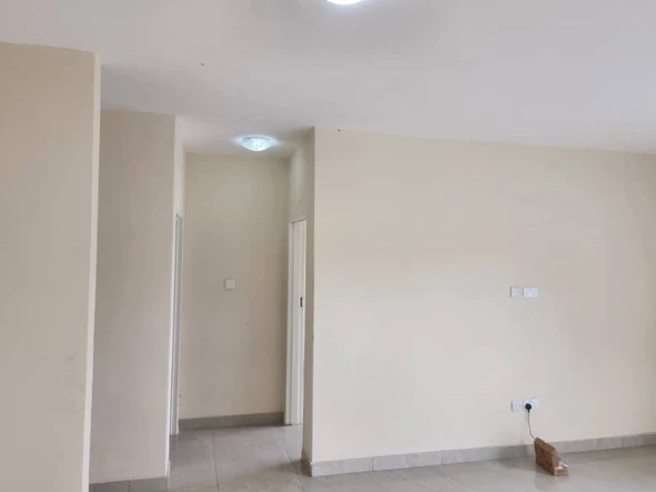 2 Bedroom Flat & Apartment