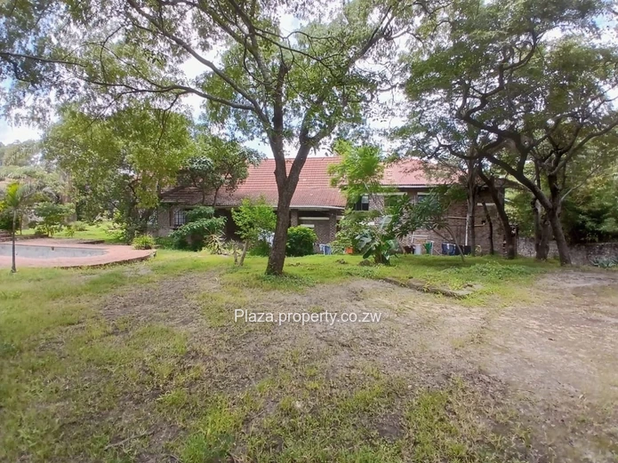 Monavale - Expansive Split-Level Family Home