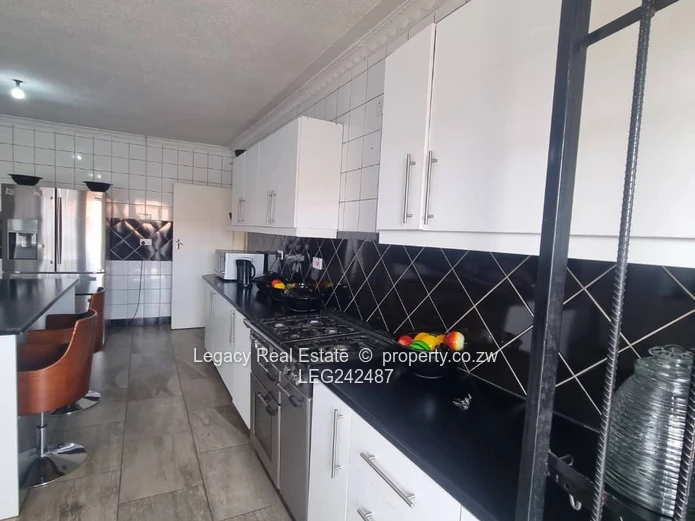 Elegant Belvedere West Property with Income-Generating Cottage