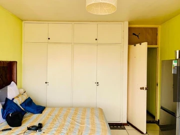 2 Bedroom Flat & Apartment