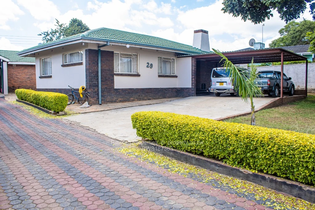 3 Bed Houses for Sale in Sunridge RWS187363