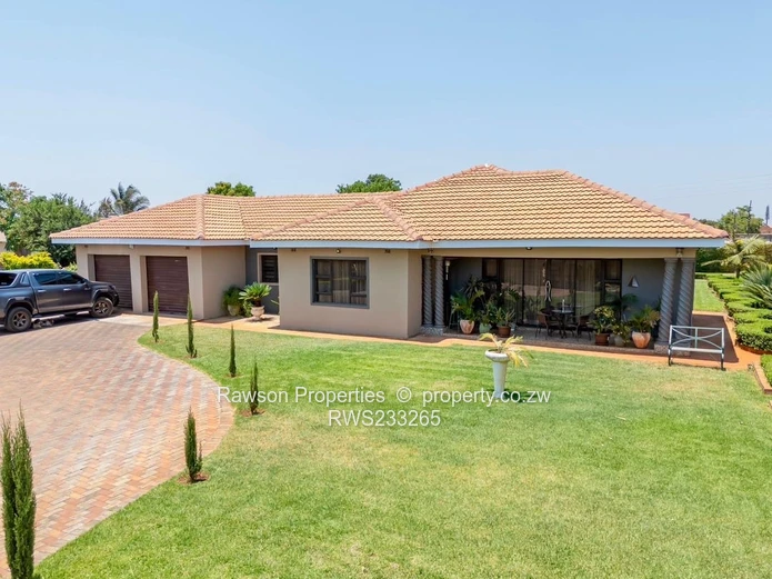 Very neat & modern house for sale in Mount Pleasant Heights (Sole Mandate)