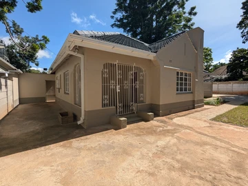 House With Semi-Detached Cottage For Rent