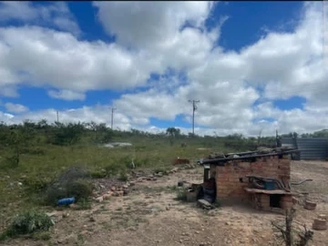 Commercial & Industrial Land