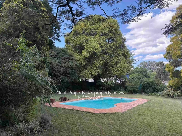 Elegant Family Living In Gunhill