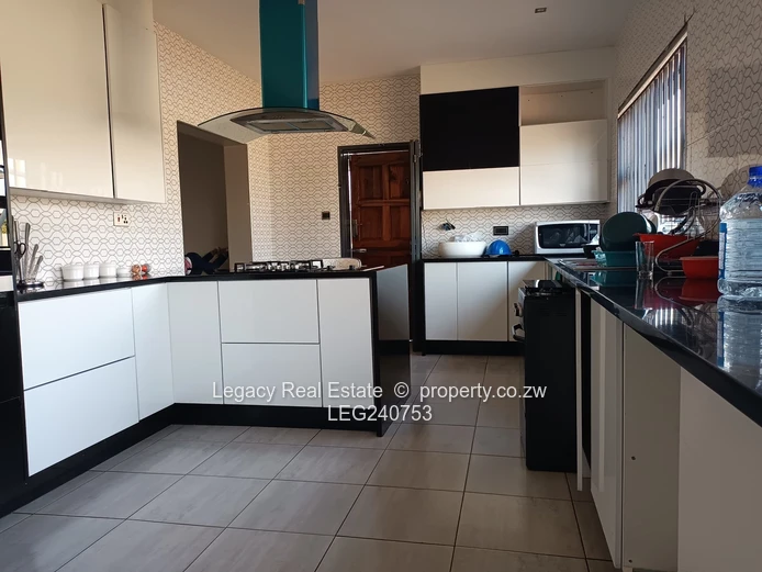 3 bedroomed cluster for rent in Bluffhill