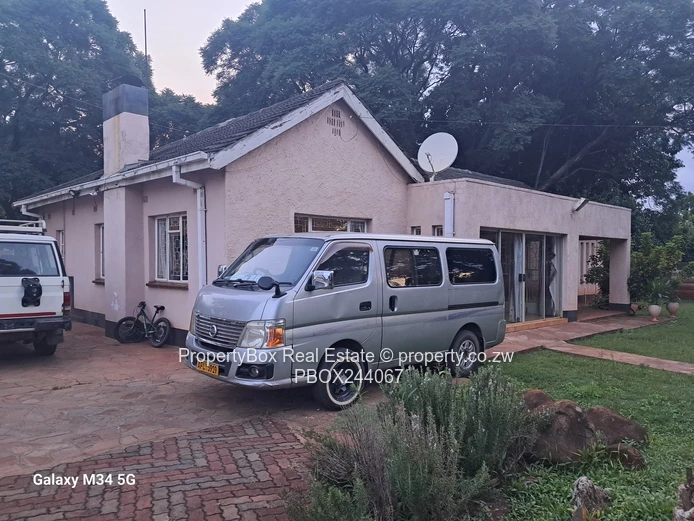 Greendale Near Kamfinsa Shops House For Sale!