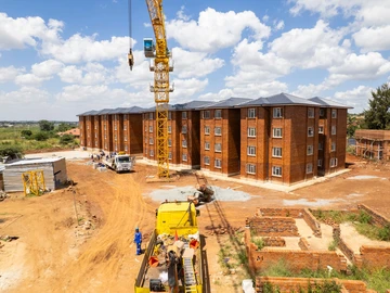 2 Bedroom Flat & Apartment