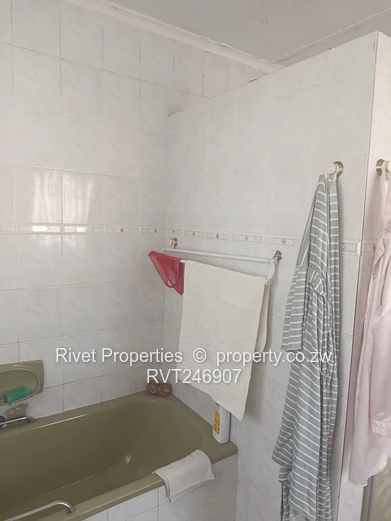 Glen Lorne Property For Sale Access To Enterprise Road