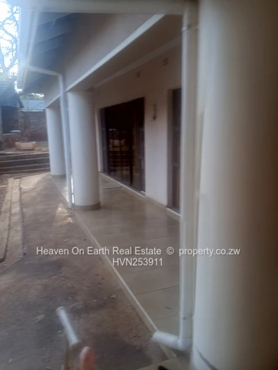 Compact and modern house to let !  (Sole Mandate)