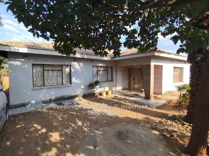 3 Bedroom House in Mahatshula For sale