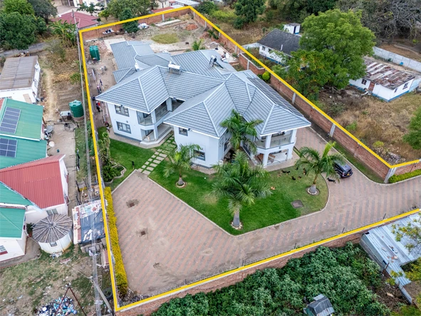 8 Bedroom House