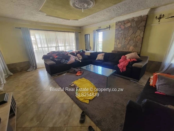 4 bedroom house for sale in Marimba 