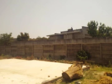 Stands & Residential Land