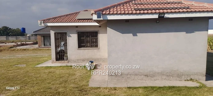 Neat 2-Bed Home on 1300m² with Borehole — Damofalls Inverangus 