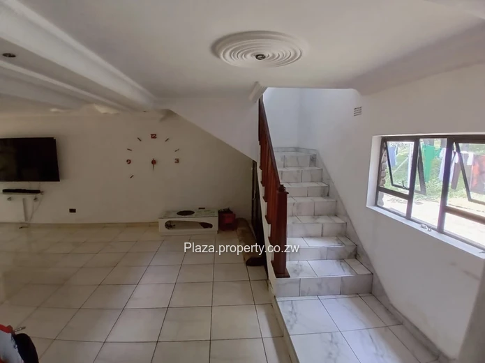 Monavale - Expansive Split-Level Family Home