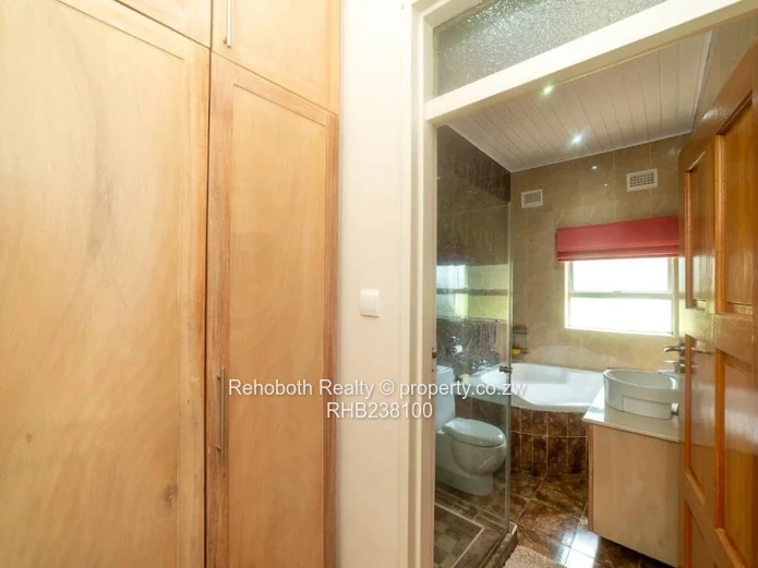 House For Rent in Helensvale