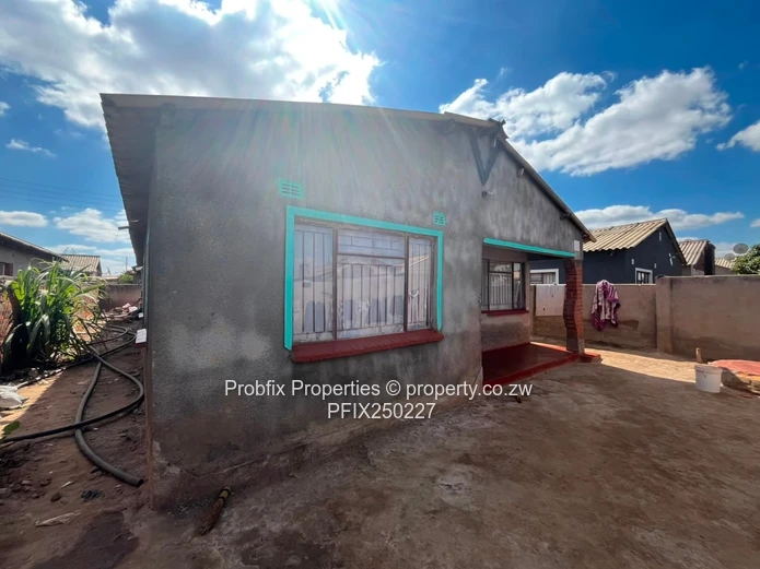 Chitungwiza Unit P Ext House for Sale
