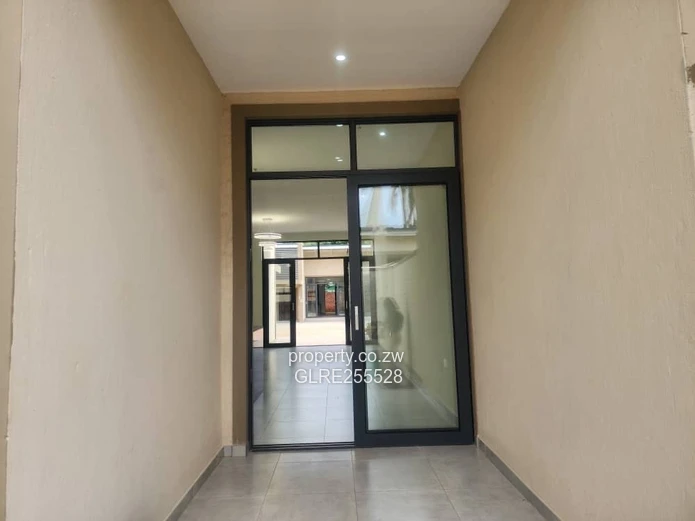 Borrowdale 3-Bed Townhouse - Fitted Kitchen, Tiled Baths