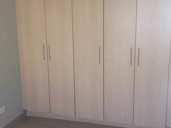 2 Bedroom Flat & Apartment