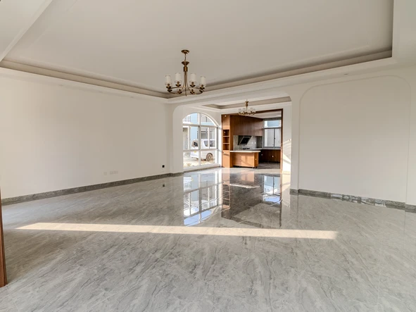 4 Bedroom Flat & Apartment