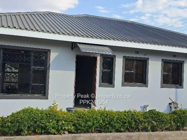 Newly Renovated 3-Bed Cottage in Queensdale