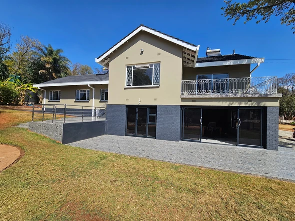 6 Bedroom House