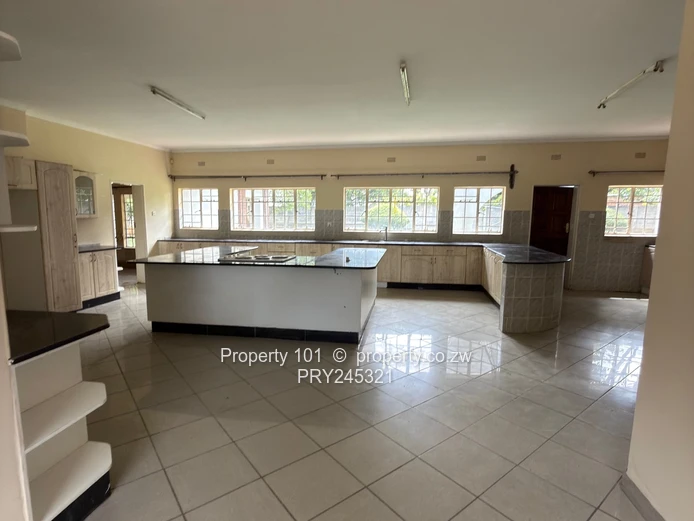 Price on application-Rental 5 bedrooms house in Borrowdale west