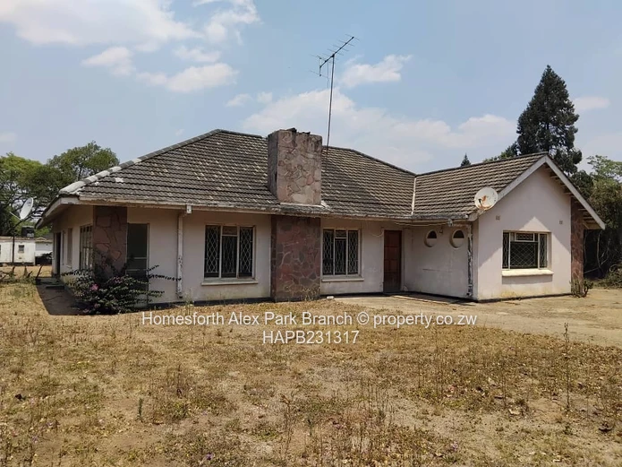 Renovators Dream or Investors Delight In Paradise Park