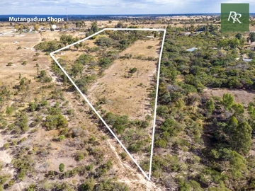 Farm & Agricultural Land