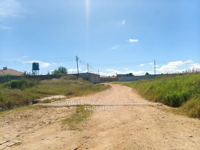 Vacant Stand for Sale in Hatfield Estate