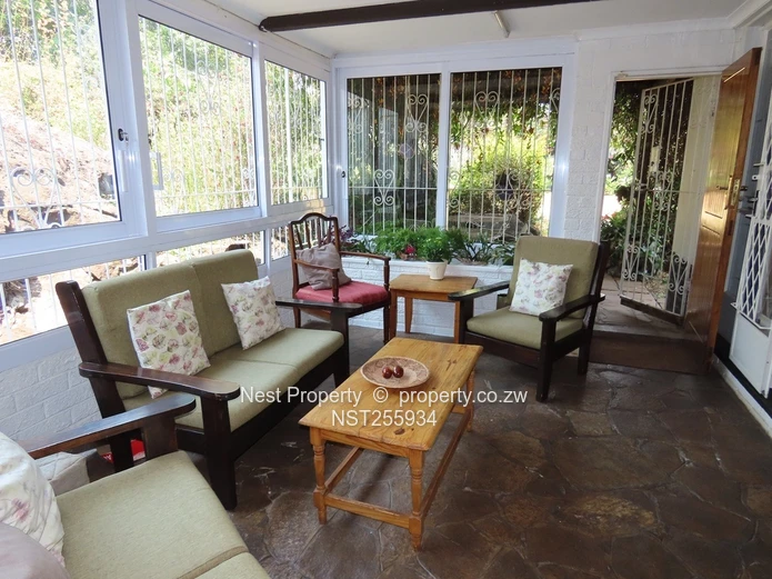 Neat Corner Garden Flat in Greendale North!