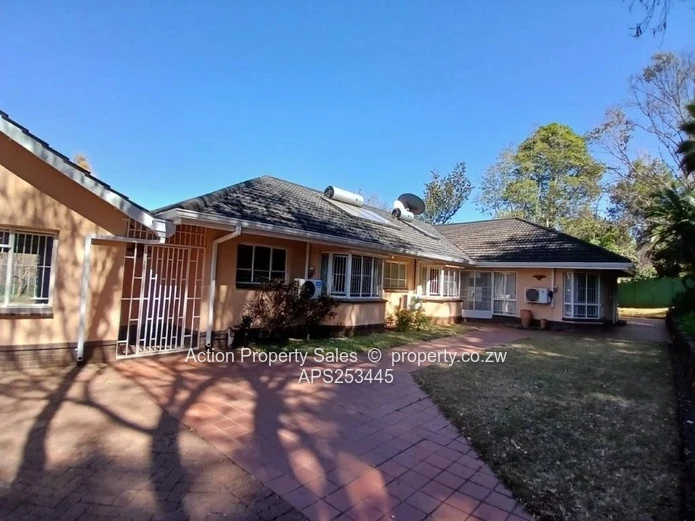 Very Neat Family Home To Rent! 