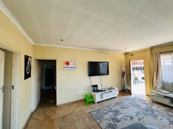 Neat House For Rent In Highfields Main Street