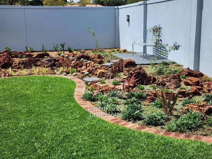 Modern 4BR Greendale Flat — Borehole, Designer Kitchen