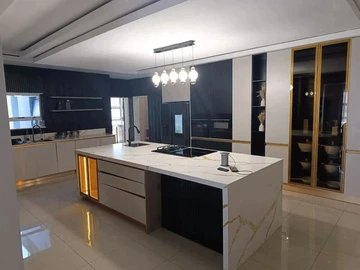 7 Bedroom House