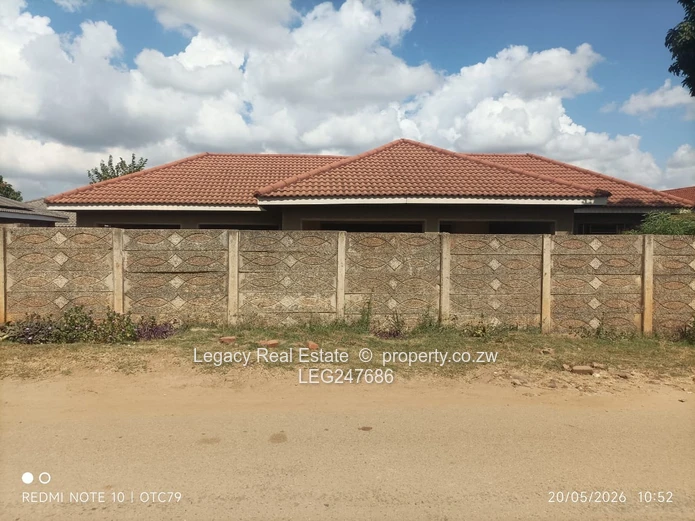 Prime Westgate Family Home With Cottage For Sale
