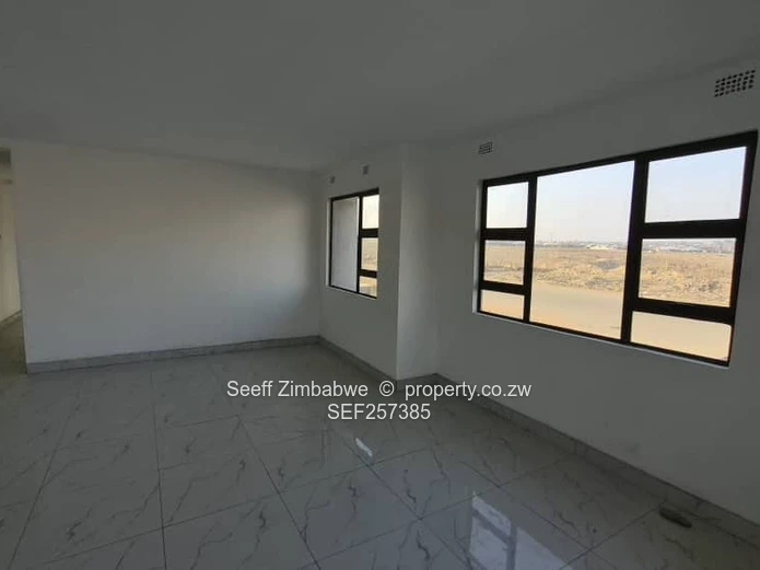 Southview Park: HOUSE FOR SALE - NEAR COMPLETION- 240 m²