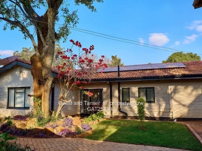HILLSIDE- COMMERCIAL/RESIDENTIAL PROPERTY ON 1,729m²