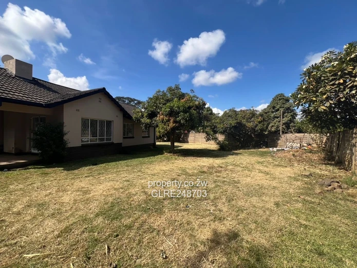 Sunridge 3-Bed: Spacious Garden, Verandah & Flatlet