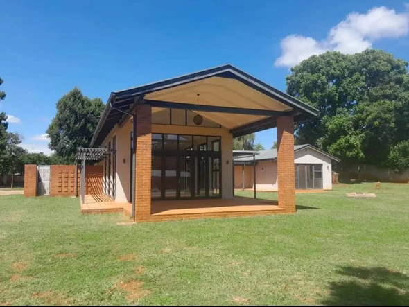 7 Unit Townhouse Complex