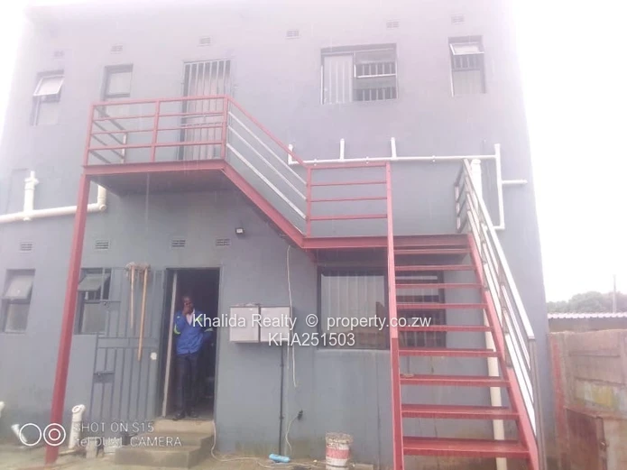 Epworth grocery/ bottle store for rent